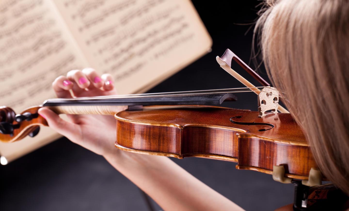 woman-with-violin (1).jpg